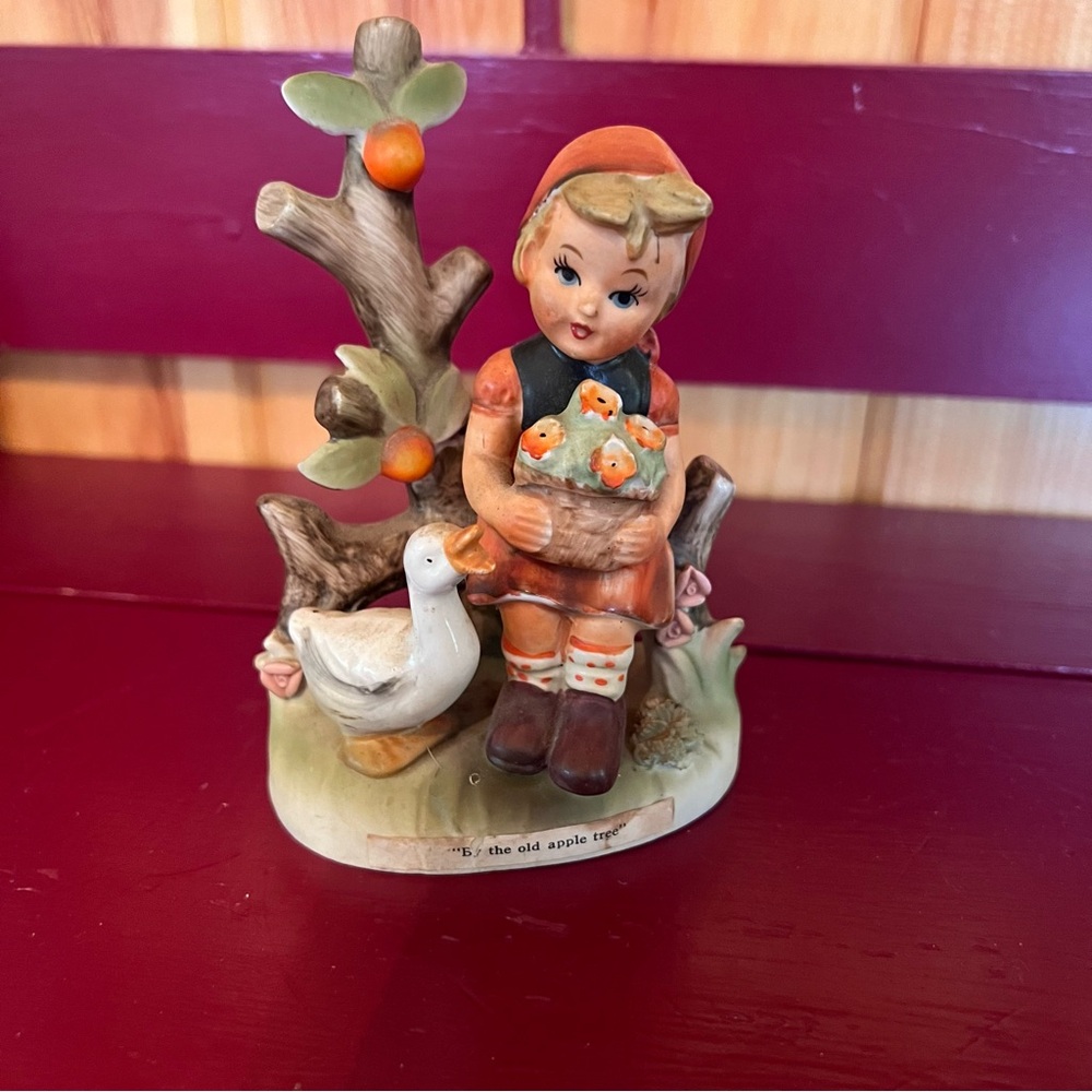 💚Erich Stauffer figurine